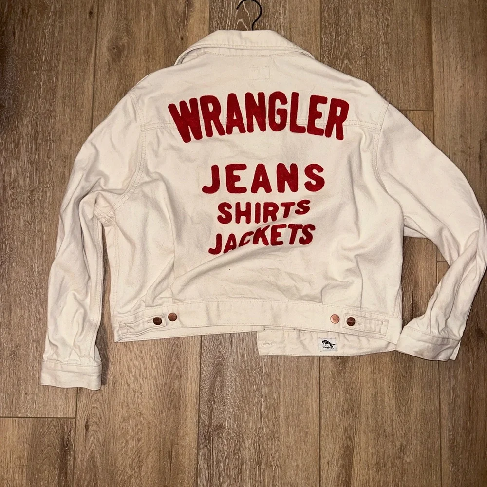 Wrangler Cream Denim Jacket with Red Accents - Picture 1 of 5